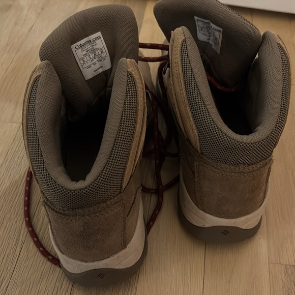 COLUMBIA WOMENS HIKING BOOTS SIZE 10 - Picture 9 of 10